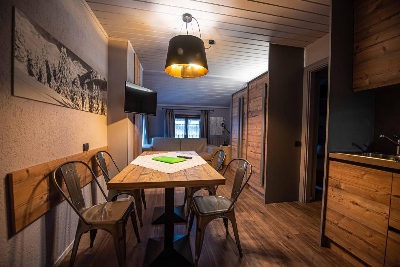 Chalet Colombo Myholidayลีวินโญ ภายนอก รูปภาพ