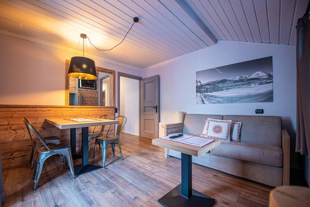 Chalet Colombo Myholidayลีวินโญ ภายนอก รูปภาพ
